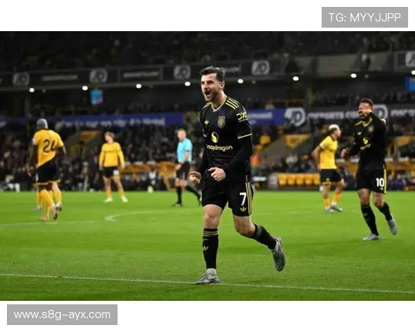 布斯克茨中场风格引领球队控场,细腻传球激活全队攻势 布斯克茨中场风格引领球队控场,细腻传球激活全队攻势