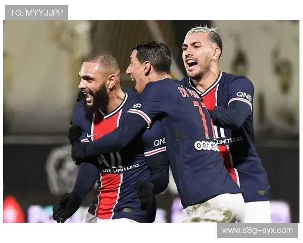 巴克利季后赛闪耀高光时刻，精彩表现引爆球迷热议